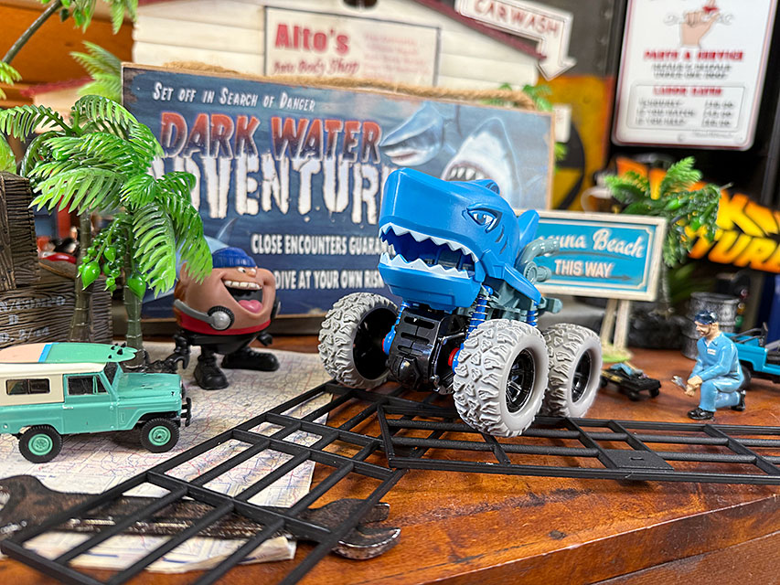 シャーク　モンスタートラック　プルバック　ミニカー　（ブルー） ■ アメリカン雑貨 アメリカ雑貨 |  | 02