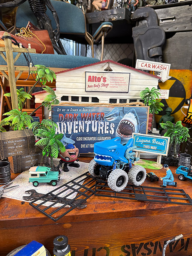 シャーク　モンスタートラック　プルバック　ミニカー　（ブルー） ■ アメリカン雑貨 アメリカ雑貨 |  | 04