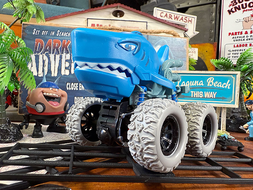シャーク　モンスタートラック　プルバック　ミニカー　（ブルー） ■ アメリカン雑貨 アメリカ雑貨 |  | 05