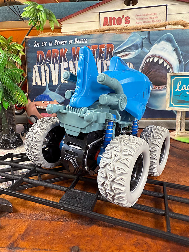 シャーク　モンスタートラック　プルバック　ミニカー　（ブルー） ■ アメリカン雑貨 アメリカ雑貨 |  | 07