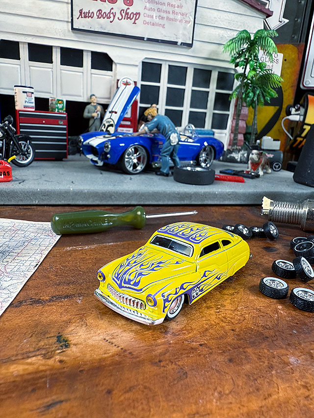 ムーンアイズ限定　M2　ミニカー　5000台リミテッドエディション　1949年　マーキュリー　カスタム　（イエロー×パープルフレイムス） |  | 05