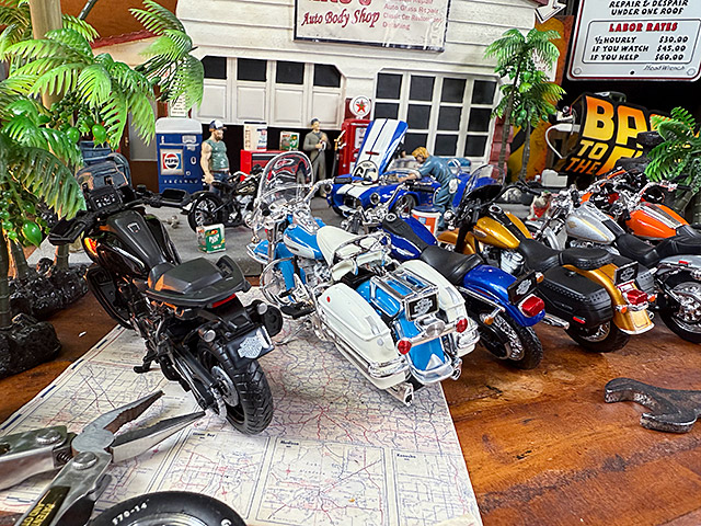 マイスト　ハーレーダビッドソン　ダイキャスト　バイク　ミニカー　6台セット　1/18スケール　（シリーズ44） |  | 09