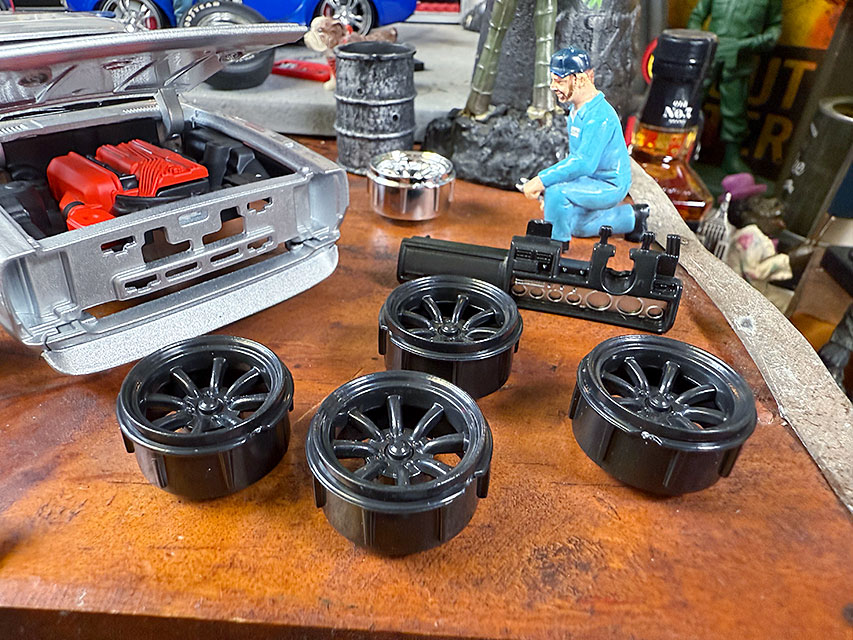 マイスト　自分で組み立てるミニカーキット　日産　スカイライン 2000 GT-R　ケンメリ　KPGC110　ダイキャスト　ミニカー　1/24スケール |  | 09