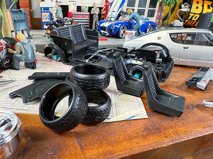 マイスト　自分で組み立てるミニカーキット　日産　スカイライン 2000 GT-R　ケンメリ　KPGC110　ダイキャスト　ミニカー　1/24スケール |  | 10