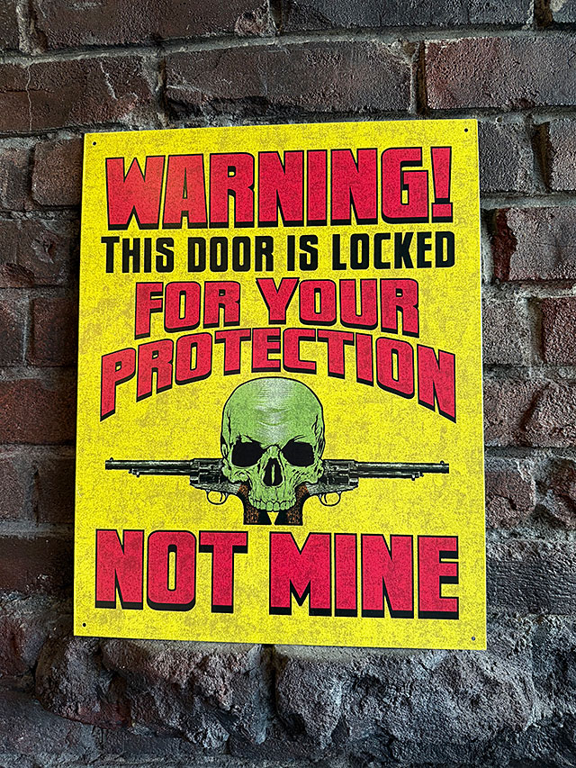 ジョーク看板　「警告！ドアを開けたら撃つぞ！」　ブリキ看板 ■ アメリカン雑貨 アメリカ雑貨 | 