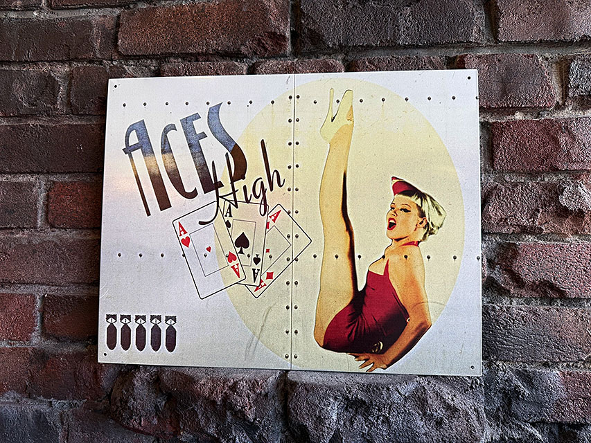 ミリタリー　ピンナップガール　アート　ブリキ看板　（ACES HIGH） ■ アメリカン雑貨 アメリカ雑貨 | 