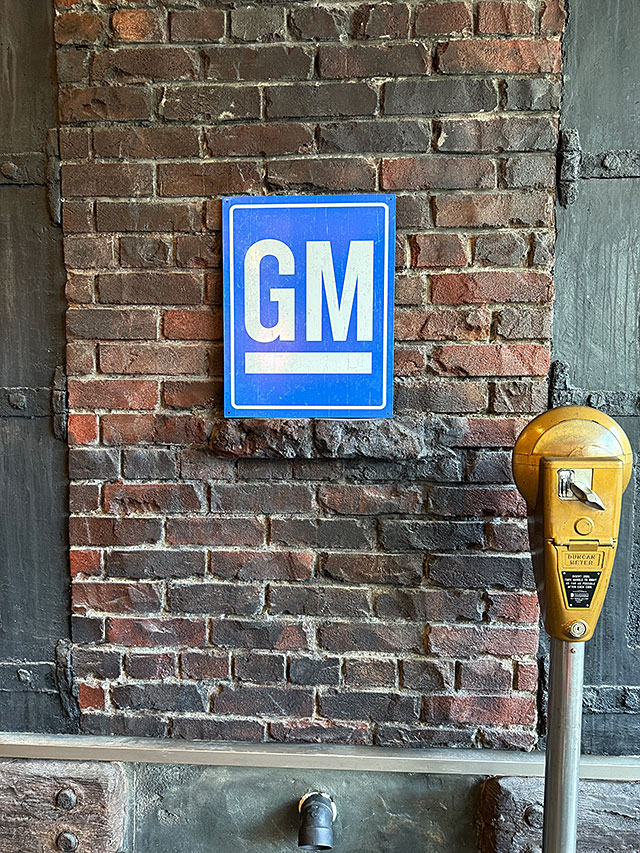 GM　ゼネラルモーターズ　ロゴ　ヴィンテージ　ブリキ看板 ■ アメリカン雑貨 アメリカ雑貨 |  | 02