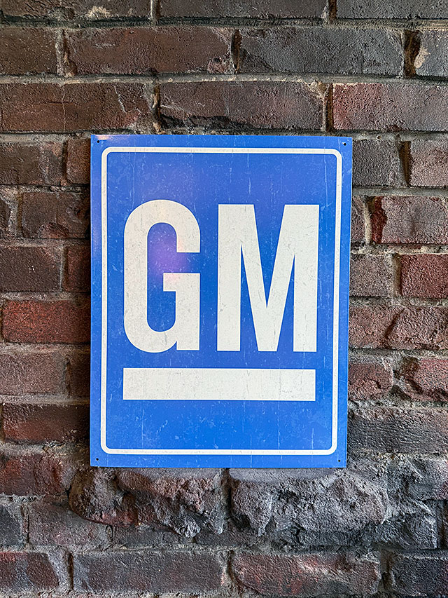 GM　ゼネラルモーターズ　ロゴ　ヴィンテージ　ブリキ看板 ■ アメリカン雑貨 アメリカ雑貨 |  | 03