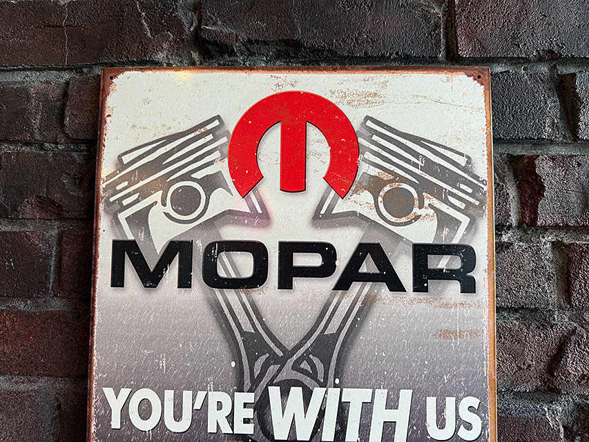 MOPAR　モパー　ブリキ看板　（WITH US OR BEHIND US） ■ アメリカン雑貨 アメリカ雑貨 |  | 01