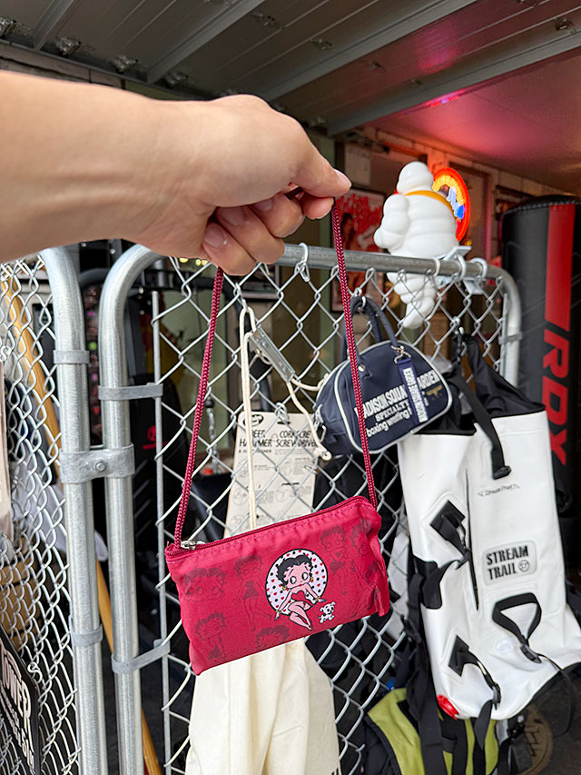 ベティ・ブープ　ポータブルエコバッグ　ミニポーチ付き　（レッド） ■ アメリカン雑貨 アメリカ雑貨 |  | 01