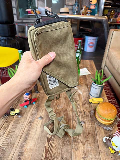 ポストジェネラル　4WAY　スリング　ウォレットポーチ　（コヨーテベージュ） ■ アメリカ雑貨 アメリカン雑貨 |  | 06