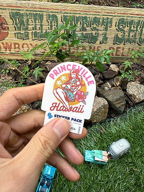 ステッカーパック　アウトドア　ステッカー　Sサイズ　（ハワイ　ウクレレ）　MADE IN U.S.A.　耐水＆耐光素材　PVCステッカー |  | 02