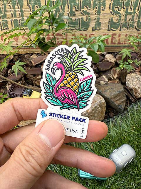 ステッカーパック　アウトドア　ステッカー　Sサイズ　（フラミンゴ&パイナップル）　MADE IN U.S.A.　耐水＆耐光素材　PVCステッカー |  | 02