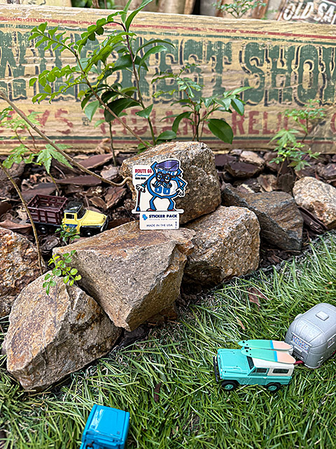 ステッカーパック　アウトドア　ステッカー　ルート66シリーズ　Sサイズ　（ルート66　シニア）　MADE IN U.S.A.　耐水＆耐光素材　PVC |  | 01