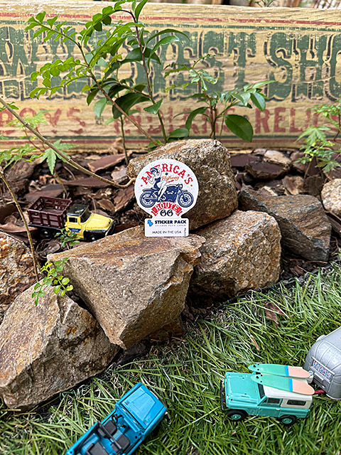 ステッカーパック　アウトドア　ステッカー　ルート66シリーズ　Sサイズ　（ルート66　アメリカハイウェイ）　MADE IN U.S.A.　耐水＆耐光 |  | 01