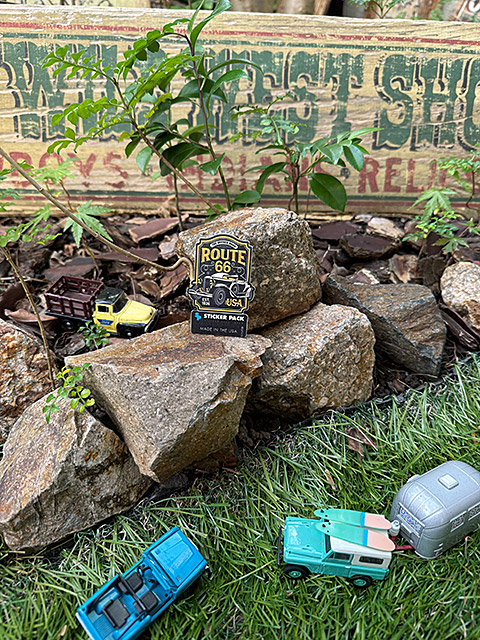 ステッカーパック　アウトドア　ステッカー　ルート66シリーズ　Sサイズ　（ルート66　クラシックハニー）　MADE IN U.S.A.　耐水＆耐光 |  | 01