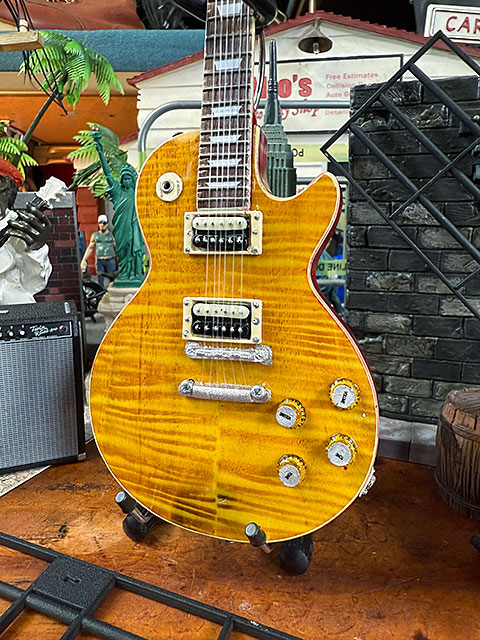 ギブソン スラッシュ ヴィクトリア レスポール スタンダード