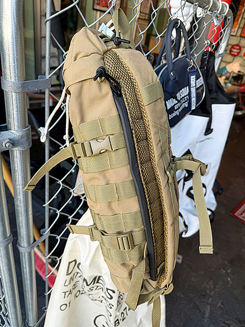 ミリタリー　GB393　モデル　ラックサック　コンパクト　リュック　9L　（コヨーテ） ■ アメリカン雑貨 アメリカ雑貨 |  | 08