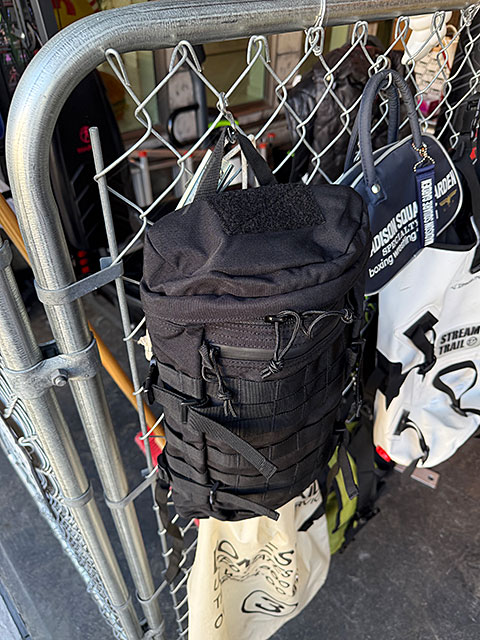 ミリタリー　GB393　モデル　ラックサック　コンパクト　リュック　9L　（ブラック） ■ アメリカン雑貨 アメリカ雑貨 |  | 01