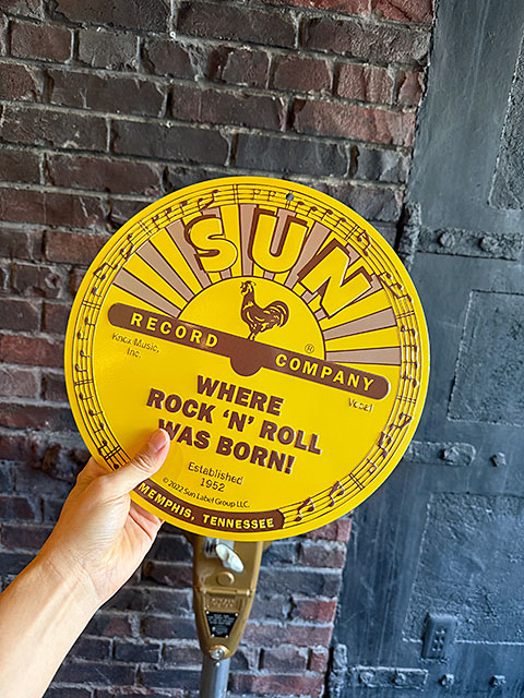 サンスタジオ　オフィシャル　ラウンド型　ブリキ看板　サンレコード ■ アメリカン雑貨 アメリカ雑貨 |  | 03