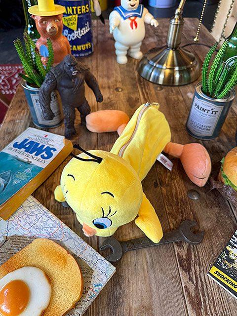 トゥイーティー　ぬいぐるみ　ペンケース　NICI　（ニキ）　ルーニートューンズ ■ アメリカ雑貨 アメリカン雑貨 |  | 01