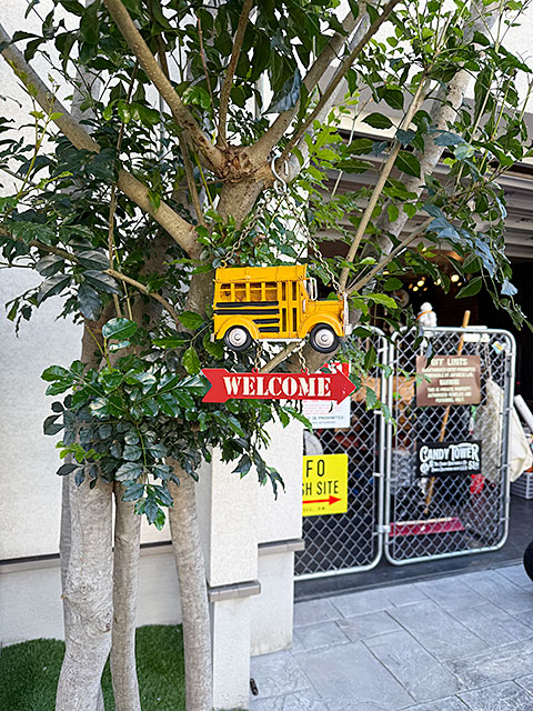 スクールバス　ウェルカム　ハンギングサイン ■ アメリカン雑貨 アメリカ雑貨 |  | 02