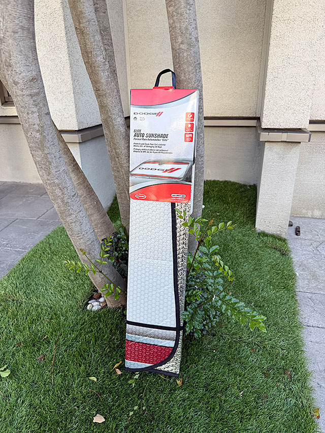 ダッジ　カーサンシェード　車のフロントガラス用日よけ ■ アメリカン雑貨 アメリカ雑貨 |  | 01