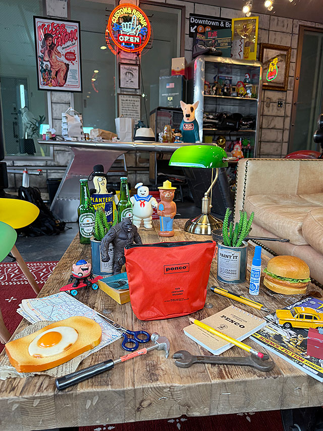 PENCO　ペンコ　バケットポーチ　（オレンジ）　収納ポーチ　トラベルポーチ　ガジェットポーチ　化粧ポーチ　HIGHTIDE　ハイタイド |  | 06