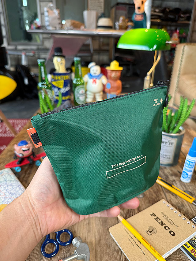 PENCO　ペンコ　バケットポーチ　（グリーン）　収納ポーチ　トラベルポーチ　ガジェットポーチ　化粧ポーチ　HIGHTIDE　ハイタイド |  | 01