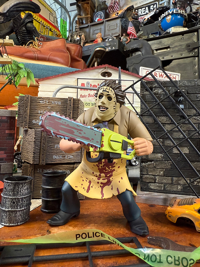 NECA トゥーニーテラーズ 悪魔のいけにえ レザーフェイス 6インチ