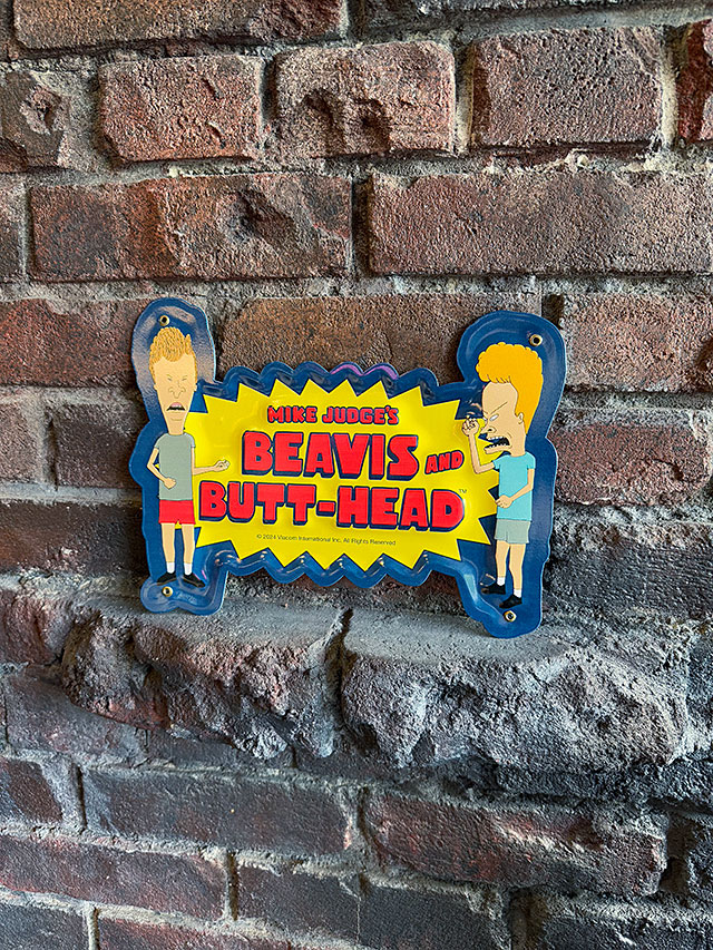 ミニサイズ　エンボスティンサイン　MTV　ビーバス＆バットヘッド　（タイトルロゴ） ■ アメリカン雑貨 アメリカ雑貨 |  | 03