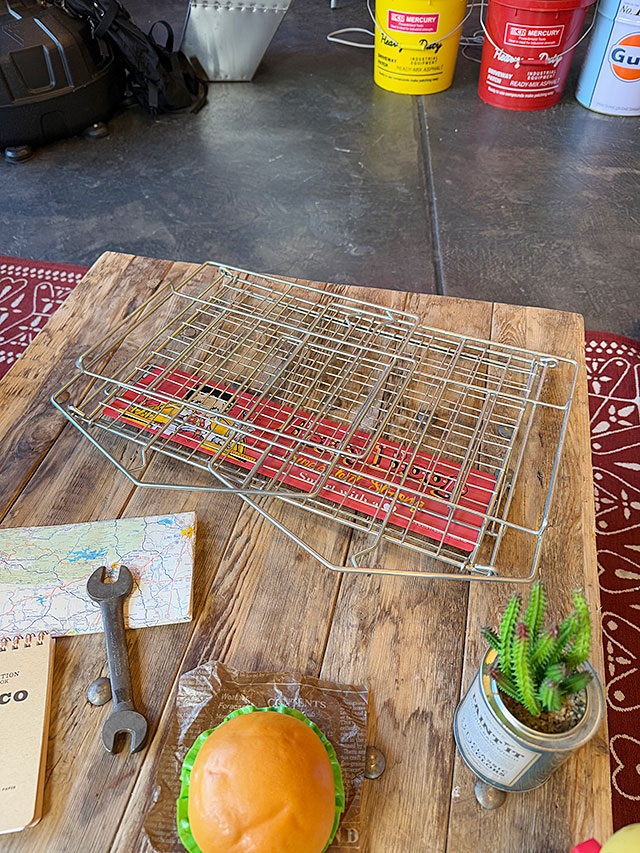 オールドアドバタイジング　ワイヤーラック　（3台セット）　折りたたみ式　スタッキング可能 ■ アメリカン雑貨 アメリカ雑貨 |  | 11