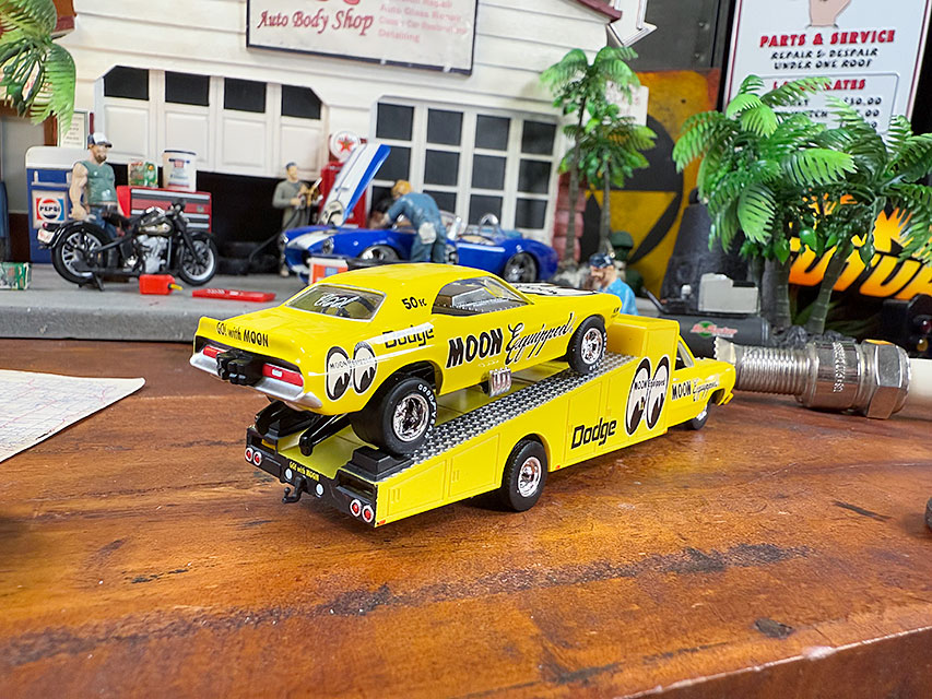 ムーンアイズ限定 M2 ミニカー 1974年 ダッジ トラック ＆ 1971