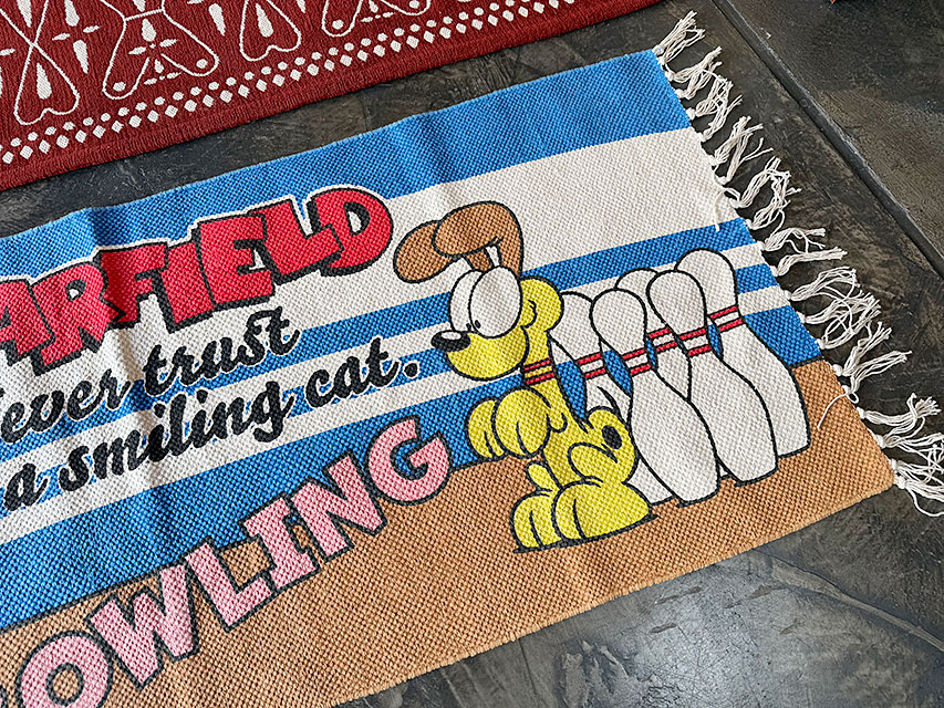 ガーフィールド　コットンマット　120cm　ロングサイズ　（ボウリング） ■ アメリカン雑貨 アメリカ雑貨 |  | 02