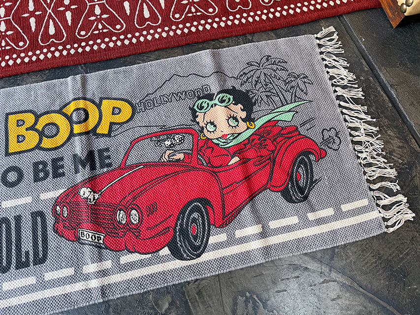 ベティ・ブープ　コットンマット　120cm　ロングサイズ　（FEISTY AND BOLD） ■ アメリカン雑貨 アメリカ雑貨 |  | 01