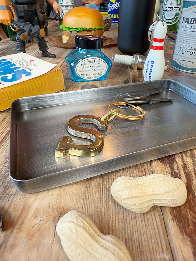 ブラス　イニシャルレター　キーホルダー　（S） ■ アメリカン雑貨 アメリカ雑貨 |  | 01