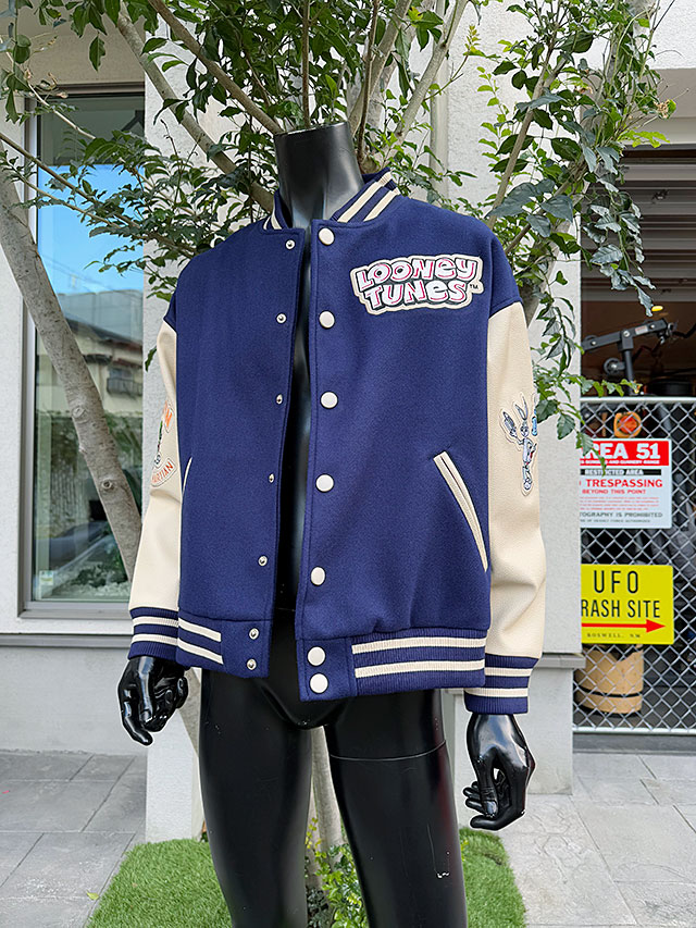 ルーニーテューンズ トゥイーティー スタジャン Lサイズのみの展開