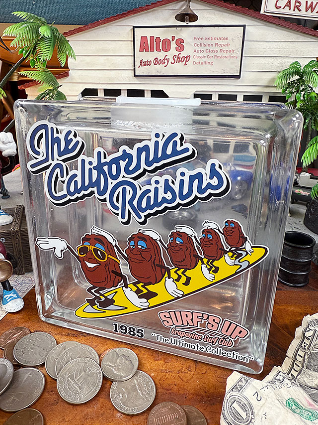 キャラクターアド　ガラスブロックバンク　（カリフォルニアレーズン）　貯金箱 ■ アメリカン雑貨 アメリカ雑貨 |  | 02