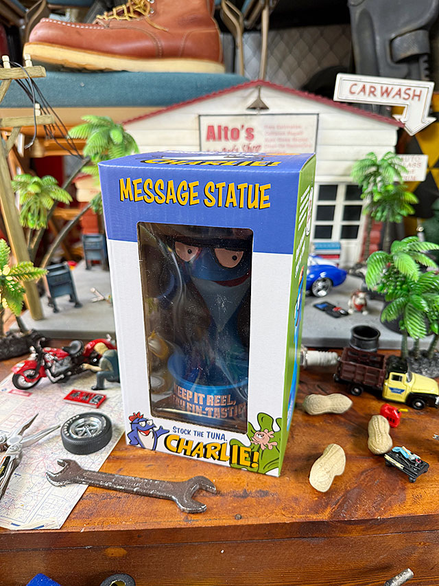 チャーリー・ザ・ツナ　メッセージ　レジントレイ　ポリレジン　スタチュー ■ アメリカン雑貨 アメリカ雑貨 |  | 07