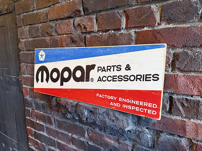 Mopar　モパー　ディーラー　ウッドサイン ■ アメリカン雑貨 アメリカ雑貨 |  | 05