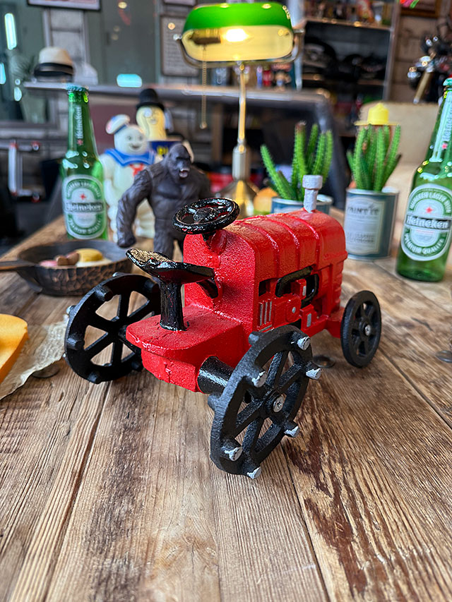 ビンテージ　人形　トラクター　欧州　置物　インテリア　工芸品　美術品　A2700 ビンテージ 人形 トラクター 欧州 置物 インテリア 工芸品 美術品 A2700