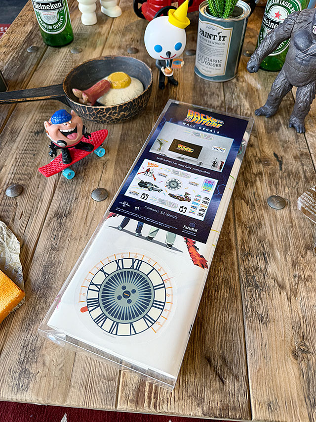 映画　バック・トゥ・ザ・フューチャー　ウォールステッカー　22種類が収録　再剥離タイプ ■ アメリカン雑貨 アメリカ雑貨 | 