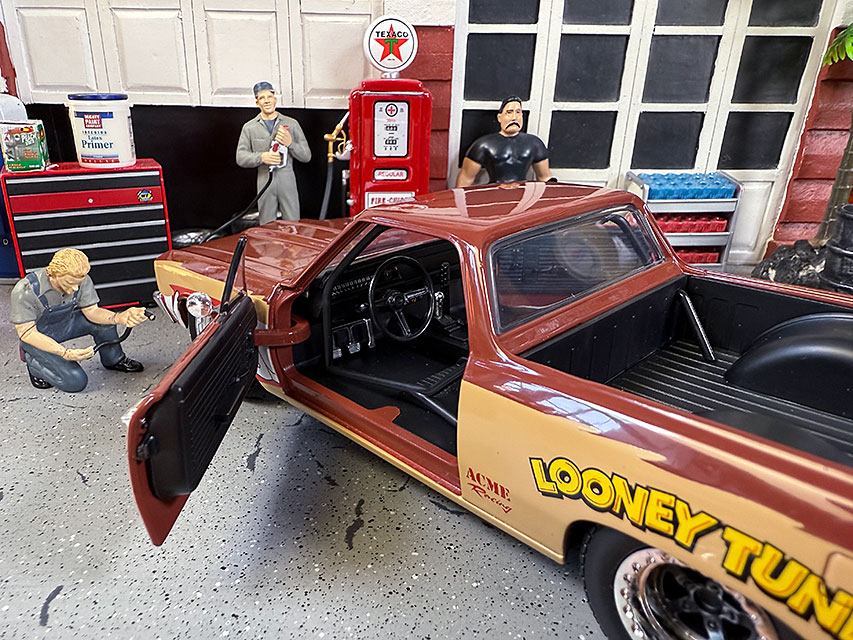 タスマニアンデビル　ミニカー　シボレー エルカミーノ　1/24 楽天市場】ルーニーチューンズ ミニカー 1/24 タスマニアン