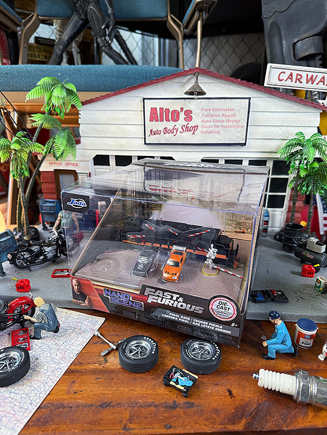 Jada 映画 ワイルドスピード ブライアン VS. ドム 列車レースシーン