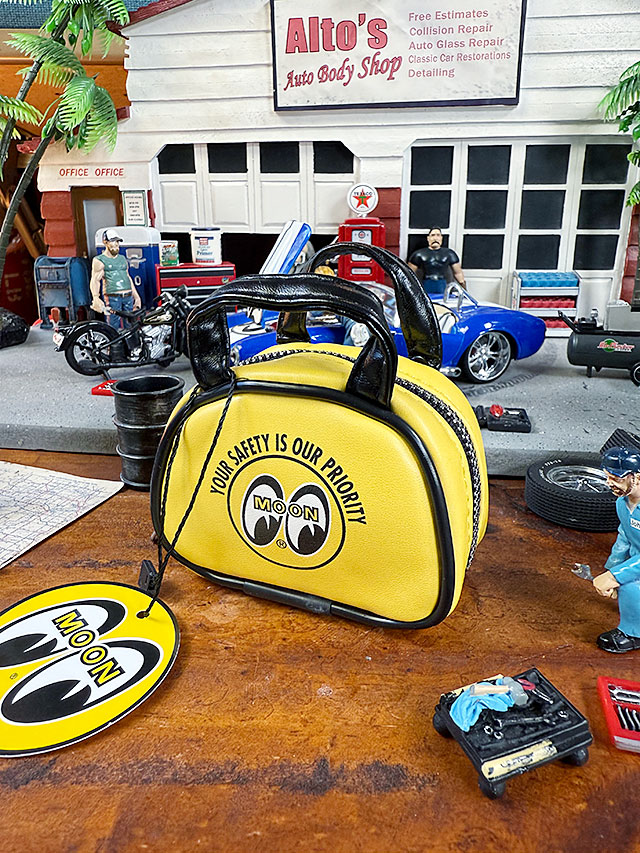 ムーンアイズ ミニ ヘルメットバッグ キーホルダー □ アメリカン雑貨 