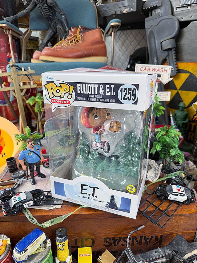 ファンコポップ 映画 E.T. エリオット ＆ E.T. 飛行シーン フィギュア