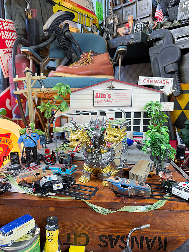 ゴジラ70周年　DXファンコポップ　限定モデル　メカキングギドラ　フィギュア　日本未発売　GAMESTOP限定　1991年　ゴジラ vs キングギドラ |  | 02