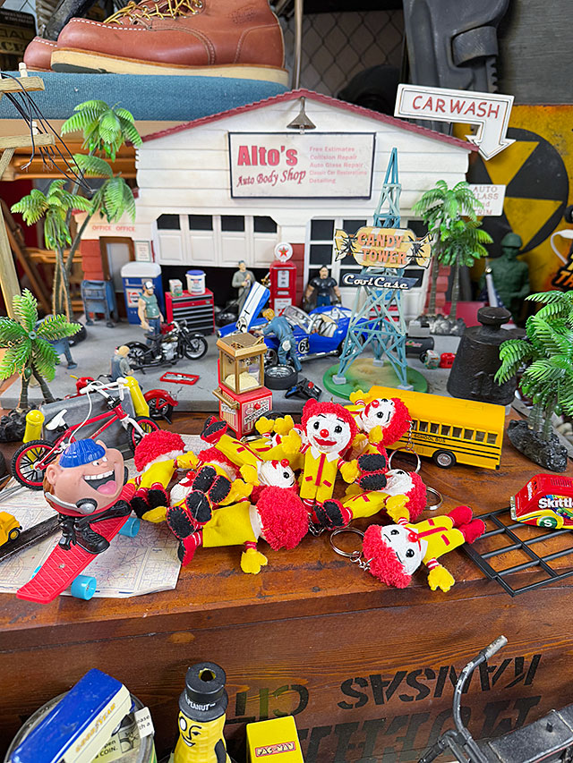 そんなつもりの　ブードゥー人形　（あそこん家のピエロ） ■ アメリカン雑貨 アメリカ雑貨 |  | 03