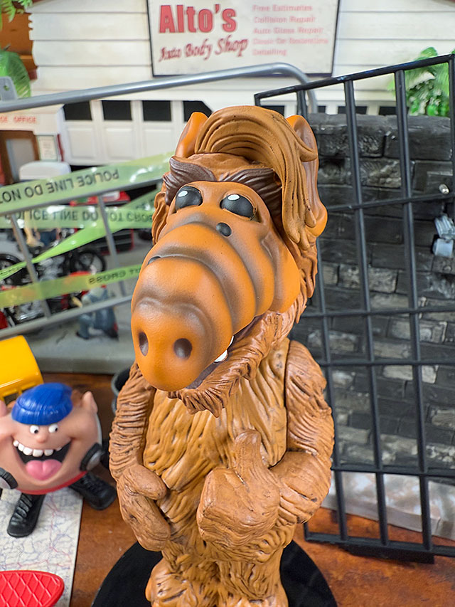 NECA　アルフ　ボディノッカー　太陽光でユラユラゆれる ■ アメリカ雑貨 アメリカン雑貨 |  | 01