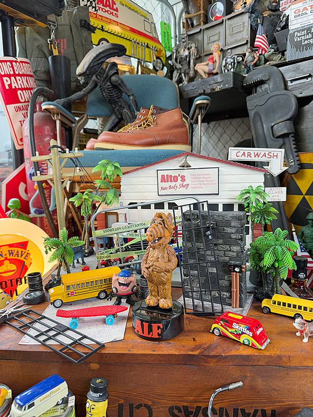 NECA　アルフ　ボディノッカー　太陽光でユラユラゆれる ■ アメリカ雑貨 アメリカン雑貨 |  | 02